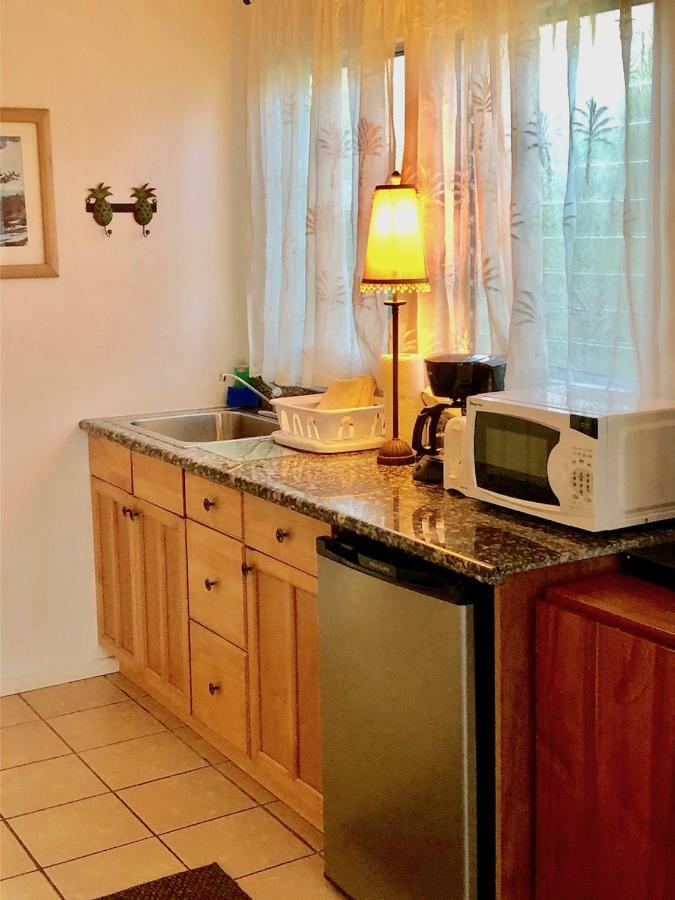 Lovely Relaxing Lanikai Studio, Legal Vacation Rental カイルア エクステリア 写真
